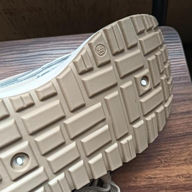 新品 23cm レディース スニーカー ベージュ シューズ 靴 厚底 カジュアル < 女性ファッション  新品 23cm レディース スニーカー ベージュ シューズ 靴 厚底 カジュアル < 女性ファッションの