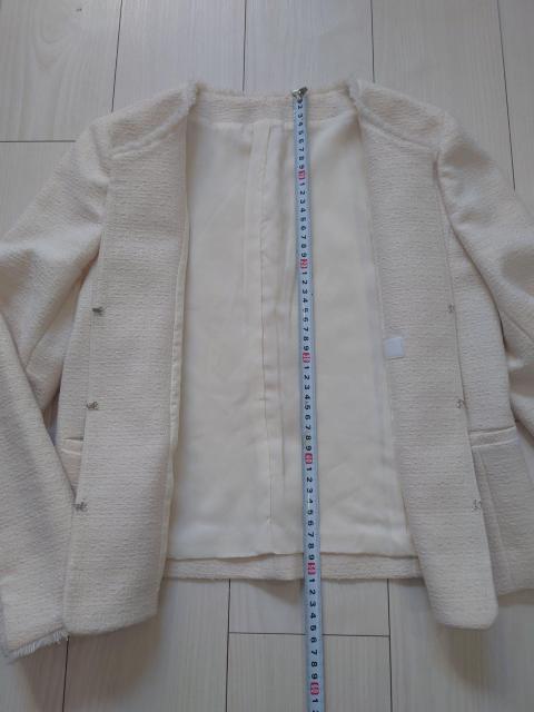 NOLLEYS SOPHI ツイードノーカラージャケット サイズ40 < 女性ファッション  NOLLEYS SOPHI ツイードノーカラージャケット サイズ40 < 女性ファッションの