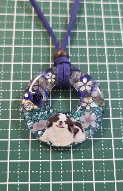 ペキニーズ天然石レジンネックレス★ ラピスラズリレジンネックレス ペキニーズ ペキニーズアクセサリー 犬 < 女性ファッション ペキニーズ天然石レジンネックレス★ ラピスラズリレジンネックレス ペキニーズ ペキニーズアクセサリー 犬 < 女性ファッションの