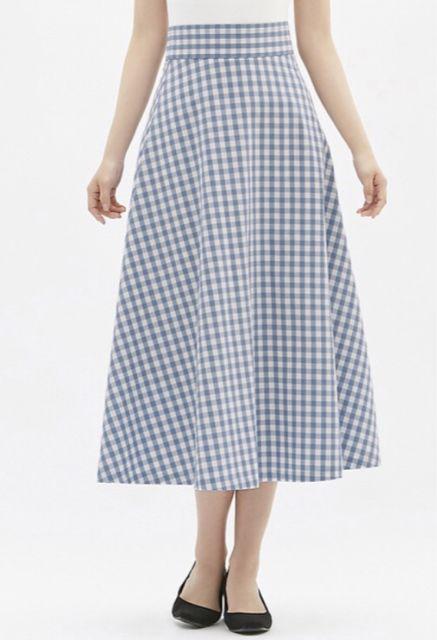 GU・ギンガムチェック柄フレアスカート。ブルーXL < ブランド GU・ギンガムチェック柄フレアスカート。ブルーXL < ブランドの