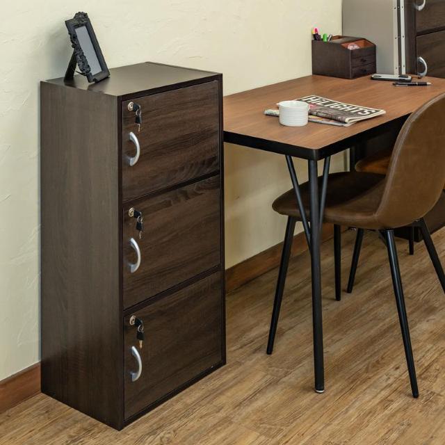 【送料無料】鍵付きラック 3段棚 収納 大容量 木目調 < インテリア/ライフ 【送料無料】鍵付きラック 3段棚 収納 大容量 木目調 < インテリア/ライフの