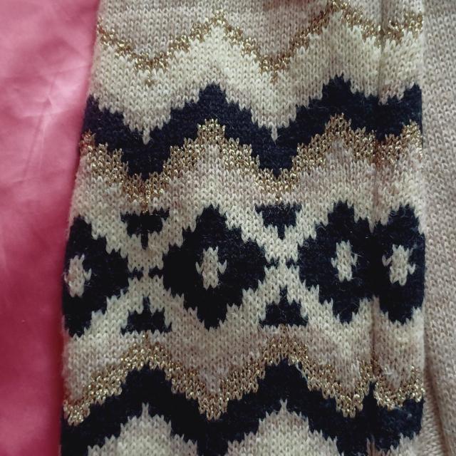 ★ジーナシス★ベージュ×黒ブラック×金色ゴールド☆ラメ糸キラキラ可愛い♪オルテガ柄お洒落☆長袖フリンジニット☆トッパーカーディガン < 女性ファッション  ★ジーナシス★ベージュ×黒ブラック×金色ゴールド☆ラメ糸キラキラ可愛い♪オルテガ柄お洒落☆長袖フリンジニット☆トッパーカーディガン < 女性ファッションの