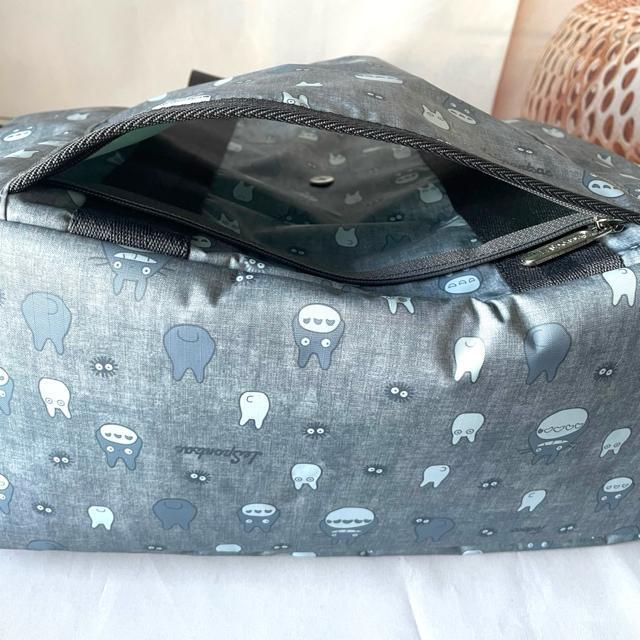 ★新品未使用★LeSportsac レスポートサック  トトロ グレー 2WAYトートバッグ  マザーズバッグ 3356 送料無料 < 女性ファッション  ★新品未使用★LeSportsac レスポートサック  トトロ グレー 2WAYトートバッグ  マザーズバッグ 3356 送料無料 < 女性ファッションの