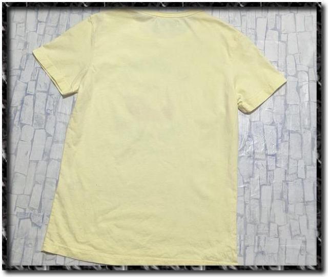 ザダファーオブセントジョージ 刺繍入りプリント入り半袖Tシャツ 黄 < 男性ファッション ザダファーオブセントジョージ 刺繍入りプリント入り半袖Tシャツ 黄 < 男性ファッションの