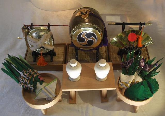 端午飾/吉徳大光;特製三品揃&お神酒&お供セット中古 < インテリア/ライフ  端午飾/吉徳大光;特製三品揃&お神酒&お供セット中古 < インテリア/ライフの