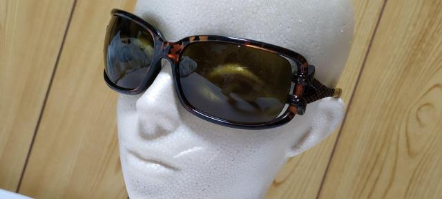 正規未 希少 hyde着 同型同色 ジミーチュウ スネークサングラス茶 蛇柄×コブラヘッドフレーム エキゾチックアイウェア 付属有 < ブランド  正規未 希少 hyde着 同型同色 ジミーチュウ スネークサングラス茶 蛇柄×コブラヘッドフレーム エキゾチックアイウェア 付属有 < ブランドの