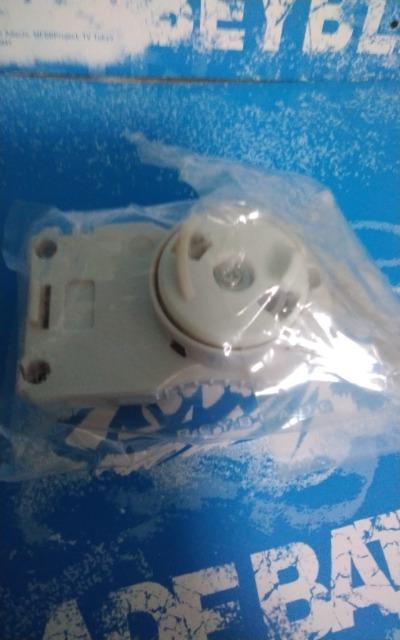 ベイ!ベイランチャー左回転!新品未開封!ホワイト! < おもちゃ  ベイ!ベイランチャー左回転!新品未開封!ホワイト! < おもちゃの