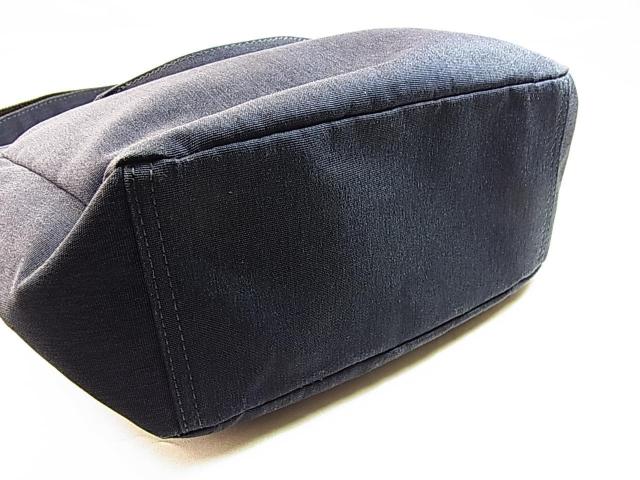 500円スタ★正規品 anello(アネロ)ショルダーバッグ/多機能収納/斜めがけOK/ユニセックス/美品 < ブランド 500円スタ★正規品 anello(アネロ)ショルダーバッグ/多機能収納/斜めがけOK/ユニセックス/美品 < ブランドの