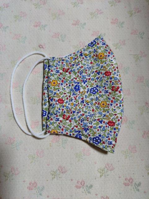 【送料無料】ハンドメイド 大人用マスク 小さめ リバティ柄 < ペット/手芸/園芸 【送料無料】ハンドメイド 大人用マスク 小さめ リバティ柄 < ペット/手芸/園芸の