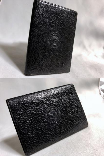 正規美レア ヴェルサーチVERSACE メデューサロゴ カードケース 黒 名刺入れ パスケース < ブランド  正規美レア ヴェルサーチVERSACE メデューサロゴ カードケース 黒 名刺入れ パスケース < ブランドの