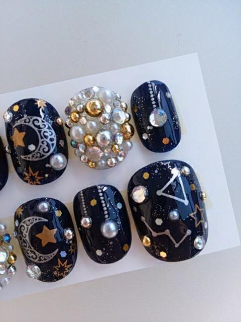 売り切り☆ネイビー ストーン敷き詰め&星座ネイル ショート 注意書きアリ < 香水/コスメ/ネイル  売り切り☆ネイビー ストーン敷き詰め&星座ネイル ショート 注意書きアリ < 香水/コスメ/ネイルの