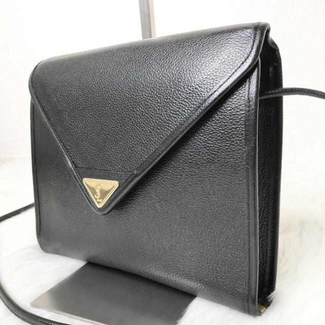 【美品】YSL サンローラン ショルダーバッグ クロスボディ カサンドラ 三角プレート トライアングルプレート ブラック レザー < ブランド 【美品】YSL サンローラン ショルダーバッグ クロスボディ カサンドラ 三角プレート トライアングルプレート ブラック レザー < ブランドの