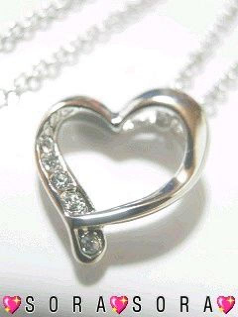 【プラチナ】キュービックジルコニアオープンハートネックレス 箱付 < 女性アクセサリー/時計 【プラチナ】キュービックジルコニアオープンハートネックレス 箱付 < 女性アクセサリー/時計の