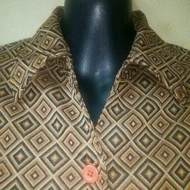 used美品★レトロな幾何学模様チュニックシャツ/茶系 < 女性ファッション  used美品★レトロな幾何学模様チュニックシャツ/茶系 < 女性ファッションの