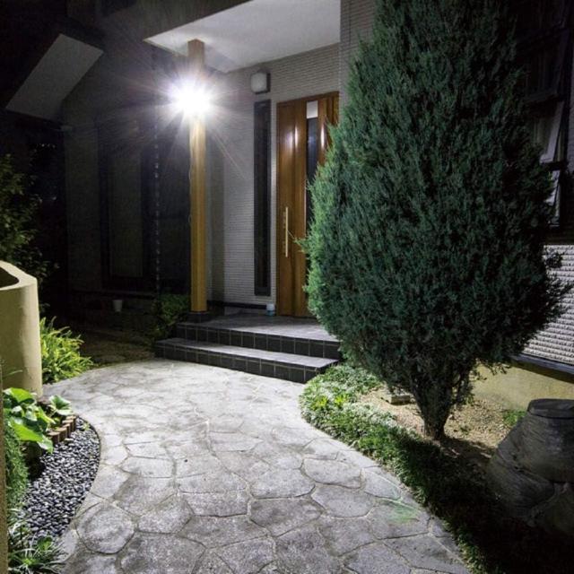 ムサシ RITEX フリーアーム式LEDセンサーライト(5W×3灯) 「乾電池式」 LED-320 < ペット/手芸/園芸  ムサシ RITEX フリーアーム式LEDセンサーライト(5W×3灯) 「乾電池式」 LED-320 < ペット/手芸/園芸の