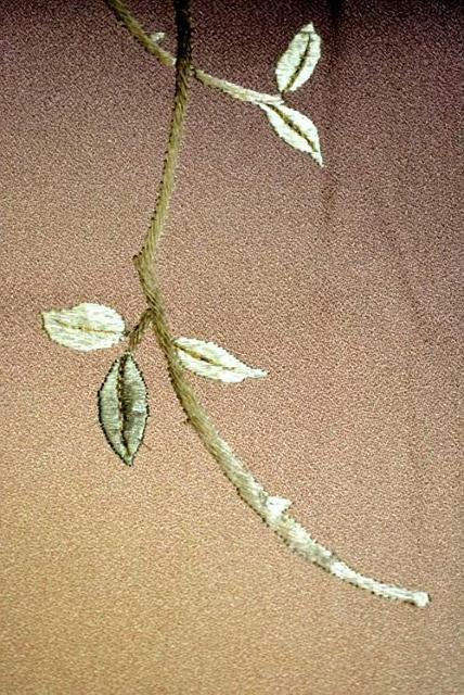 【最高級】新品同様 グラデーション 椿の総シシュウ 付下げ 身丈160cm 裄丈64cm Y3485 < 女性ファッション  【最高級】新品同様 グラデーション 椿の総シシュウ 付下げ 身丈160cm 裄丈64cm Y3485 < 女性ファッションの