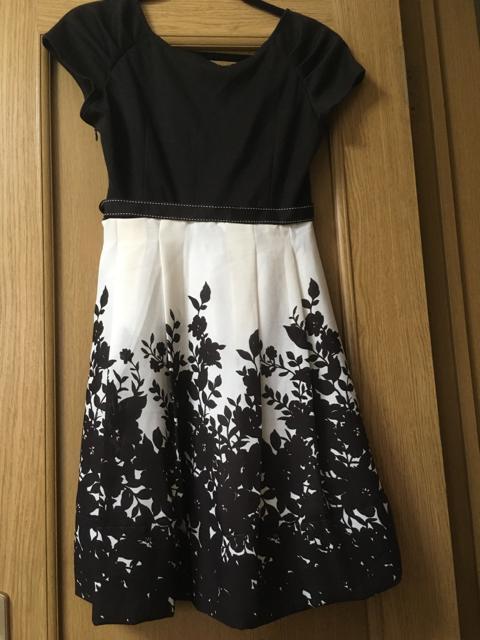 SALEZ[{t[s[XyVigpzBrownuE  t@bV 