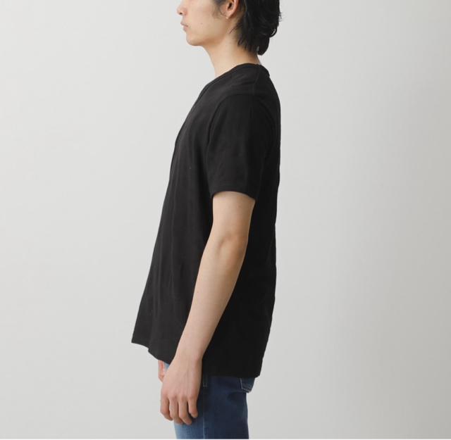 定価3,300円●シャドウカモVネックTシャツ【新品未使用】AZUL dy moussy men's●ブラック黒 < ブランド  定価3,300円●シャドウカモVネックTシャツ【新品未使用】AZUL dy moussy men's●ブラック黒 < ブランドの