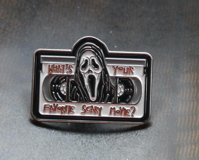 新品 スクリーム ゴーストフェイス ピンブローチ ピンバッジ ピンズ Scream スラッシャー ホラー映 < ホビー  新品 スクリーム ゴーストフェイス ピンブローチ ピンバッジ ピンズ Scream スラッシャー ホラー映  < ホビーの