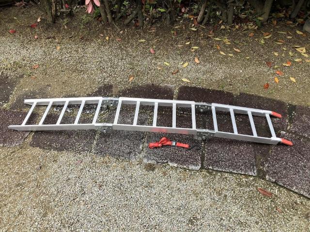 良好!アルミ製 3つ折り畳み式ラダーレール 道板 スロープ ブリッジ < 自動車/バイク 良好!アルミ製 3つ折り畳み式ラダーレール 道板 スロープ ブリッジ < 自動車/バイク