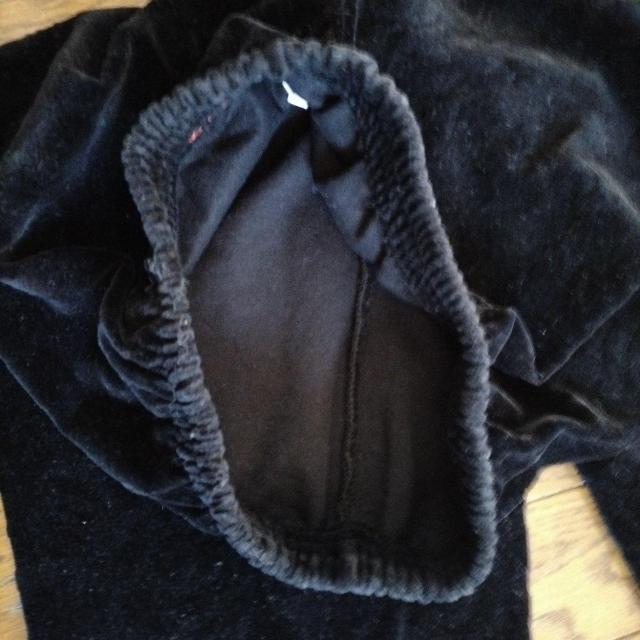 黒 パンツ 秋冬物 美品 ベルベット < 女性ファッション  黒 パンツ 秋冬物 美品 ベルベット < 女性ファッションの