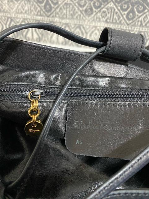 【中古】フェラガモ ヴァラ キャンバス×レザー ショルダーバッグ 肩掛けかばん < ブランド  【中古】フェラガモ ヴァラ キャンバス×レザー ショルダーバッグ 肩掛けかばん < ブランドの