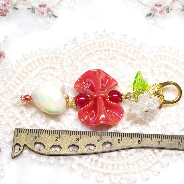 ハンドメイド☆キーホルダー☆リボンとハート☆赤 < 女性ファッション  ハンドメイド☆キーホルダー☆リボンとハート☆赤 < 女性ファッションの