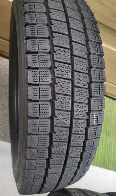 oa _bv WINTER MAXX LV01 for LT  16C`205/75R16 113/111N  /oCN
