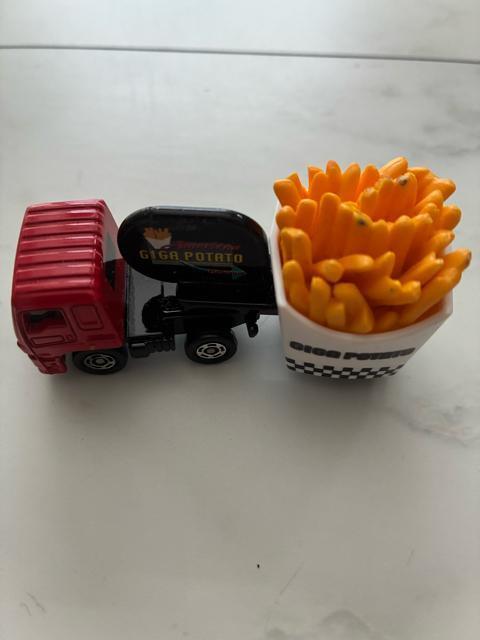 �g�~�JTOMICA IsuzuGIGA potato  �� �z�r�[�� 