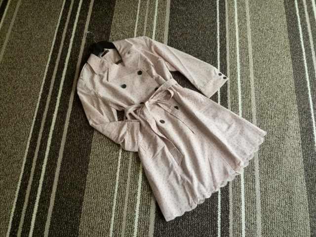 美品☆a.v.v(アー・ヴェ・ヴェ)ドット柄コート☆ < ブランド 美品☆a.v.v(アー・ヴェ・ヴェ)ドット柄コート☆ < ブランドの