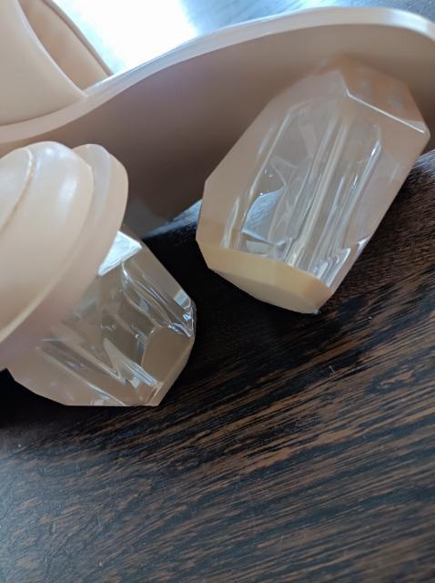 EVOLNAq[_炩NbV~[ɔi₷CC[{