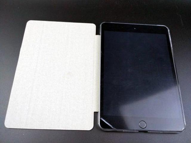 iPad mini4用 スタンドカバー ハードケース 三折 薄型 シルバー < 家電/AV iPad mini4用 スタンドカバー ハードケース 三折 薄型 シルバー < 家電/AVの