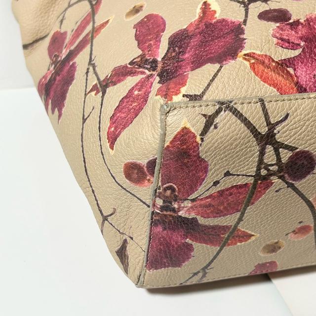 美品 FURLA フルラ レザー トートバッグ ショルダーバッグ 花柄 ピンク ベージュ < ブランド 美品 FURLA フルラ レザー トートバッグ ショルダーバッグ 花柄 ピンク ベージュ < ブランドの