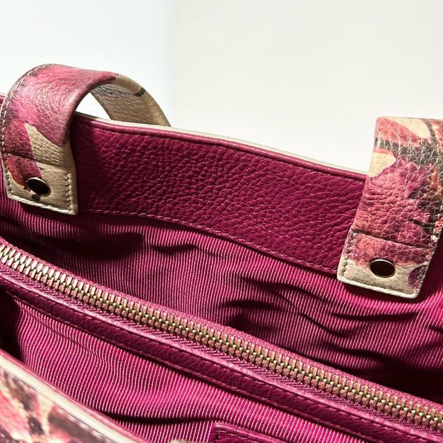 美品 FURLA フルラ レザー トートバッグ ショルダーバッグ 花柄 ピンク ベージュ < ブランド 美品 FURLA フルラ レザー トートバッグ ショルダーバッグ 花柄 ピンク ベージュ < ブランドの