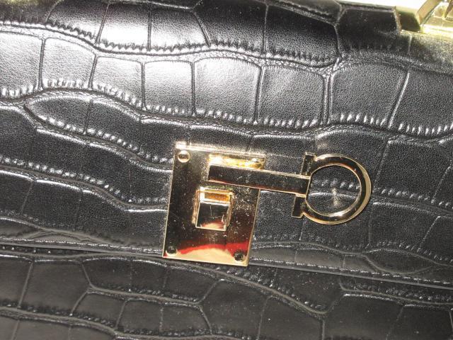 型押し本革☆ワンハンドル*ハンドバッグ*フォーマル*ブラック < 女性ファッション  型押し本革☆ワンハンドル*ハンドバッグ*フォーマル*ブラック < 女性ファッションの