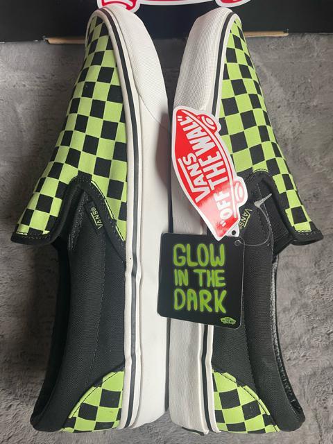 Vi@oY VANS Xj[J[ NVbN Xb|@Black Glow Checks Y@CO胂f@{^Cv
