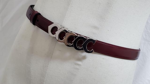 正規美 レア カルティエ 5連ロゴ コンビネーションCバックル レザーベルト 赤×黒 81~94 調節可 クラシックラグジュアリー < ブランド  正規美 レア カルティエ 5連ロゴ コンビネーションCバックル レザーベルト 赤×黒 81~94 調節可 クラシックラグジュアリー < ブランドの
