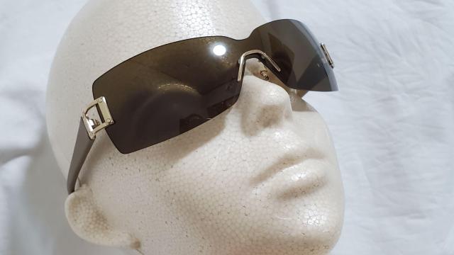 正規良レア ロエベ アマソナ エンブレムロゴ メタル装飾 シールドレンズサングラス 茶系 レザーコンビフレームアイウェア〇男女兼用 < ブランド  正規良レア ロエベ アマソナ エンブレムロゴ メタル装飾 シールドレンズサングラス 茶系 レザーコンビフレームアイウェア〇男女兼用 < ブランドの