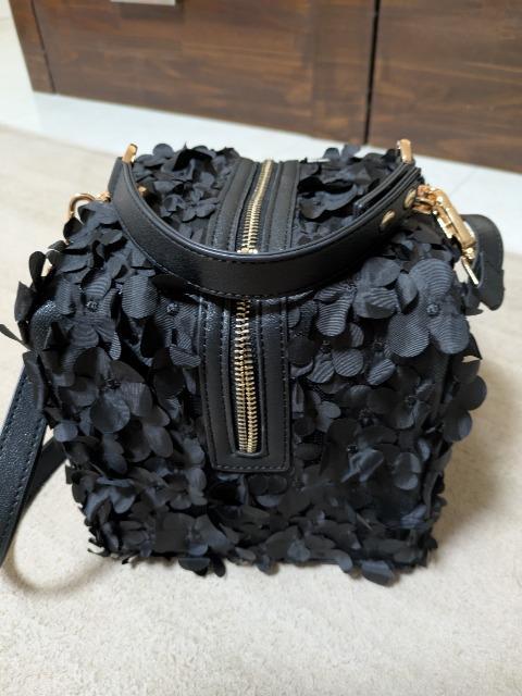 Bibiy 黒 ショルダーバッグ 花 < 女性ファッション Bibiy 黒 ショルダーバッグ 花 < 女性ファッションの