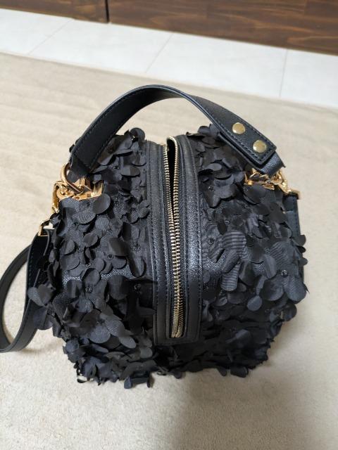 Bibiy 黒 ショルダーバッグ 花 < 女性ファッション Bibiy 黒 ショルダーバッグ 花 < 女性ファッションの