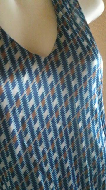 【美品】MARIONI◆シルク調◆艶&ストレッチキャリア系ノースリ < 女性ファッション  【美品】MARIONI◆シルク調◆艶&ストレッチキャリア系ノースリ < 女性ファッションの