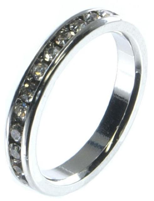 ラインストーンフルエタニティリング  シルバー 9号 指輪 キラキラ ファッションリング 普段使い 休日 デート 石 綺麗 < 女性アクセサリー/時計  ラインストーンフルエタニティリング  シルバー 9号 指輪 キラキラ ファッションリング 普段使い 休日 デート 石 綺麗  < 女性アクセサリー/時計の