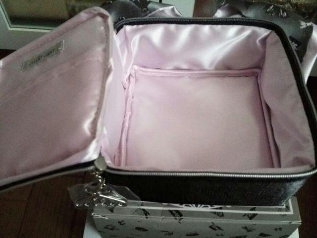 ☆新品未使用品☆ジルスチュアート・リボンポーチ☆(限定品) < ブランド ☆新品未使用品☆ジルスチュアート・リボンポーチ☆(限定品) < ブランドの