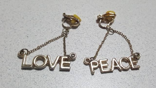 LOVE&PEACE★イヤリング★美品です! < 女性アクセサリー/時計  LOVE&PEACE★イヤリング★美品です!  < 女性アクセサリー/時計の