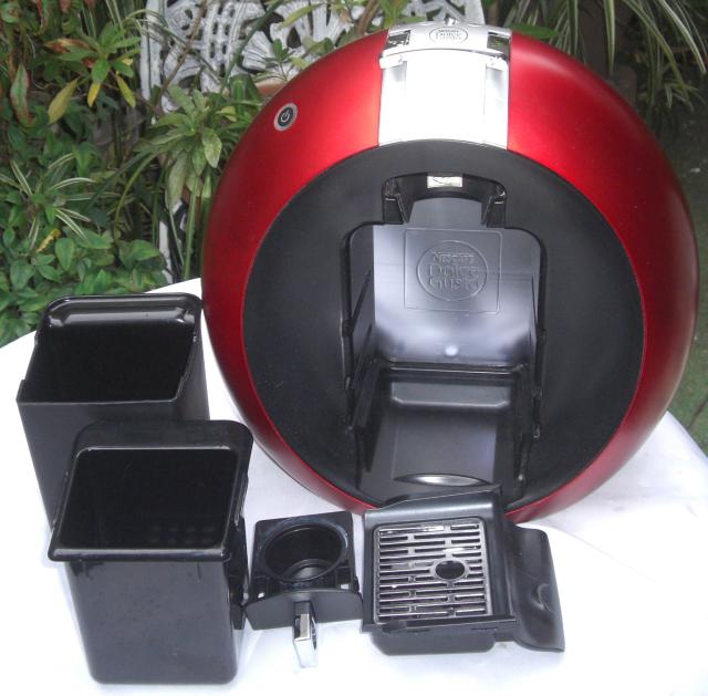 ネスレ/MD9742カプセルコーヒーメーカー中古完動品!!1207 < 家電/AV  ネスレ/MD9742カプセルコーヒーメーカー中古完動品!!1207 < 家電/AVの