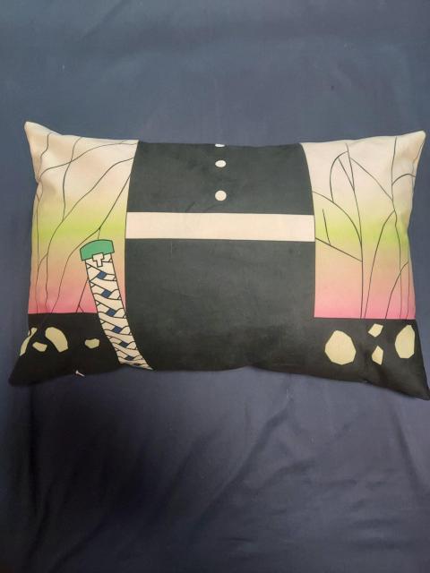 新品同様☆鬼滅の刃 クッション < アニメ/コミック/キャラクター  新品同様☆鬼滅の刃 クッション < アニメ/コミック/キャラクターの