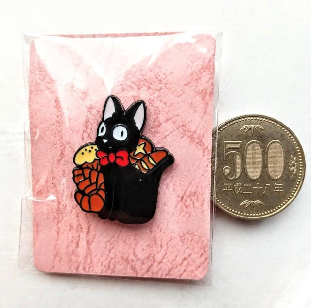 ジジ ネコ 魔女の宅急便 パン屋さんのジジ ピンバッジ ピンズ < アニメ/コミック/キャラクター  ジジ ネコ 魔女の宅急便 パン屋さんのジジ ピンバッジ ピンズ < アニメ/コミック/キャラクターの