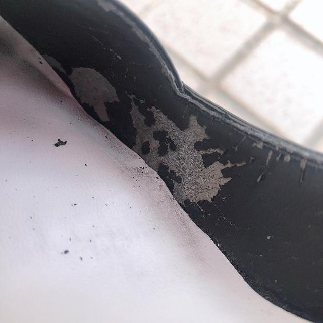 ◆LOWRYS FARM/ローリーズファーム◆エナメル生地ストラップ付きパンプス★ブラック37M*難アリ < ブランド ◆LOWRYS FARM/ローリーズファーム◆エナメル生地ストラップ付きパンプス★ブラック37M*難アリ < ブランドの