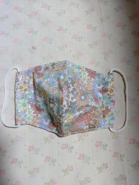 【送料無料】ハンドメイド 大人用マスク 小さめ リバティ柄 < ペット/手芸/園芸 【送料無料】ハンドメイド 大人用マスク 小さめ リバティ柄 < ペット/手芸/園芸の