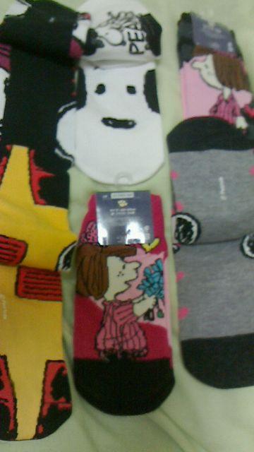 スヌーピー靴下6柄セット「左右柄違い2柄入り」23〜25p < おもちゃ  スヌーピー靴下6柄セット「左右柄違い2柄入り」23〜25p < おもちゃの